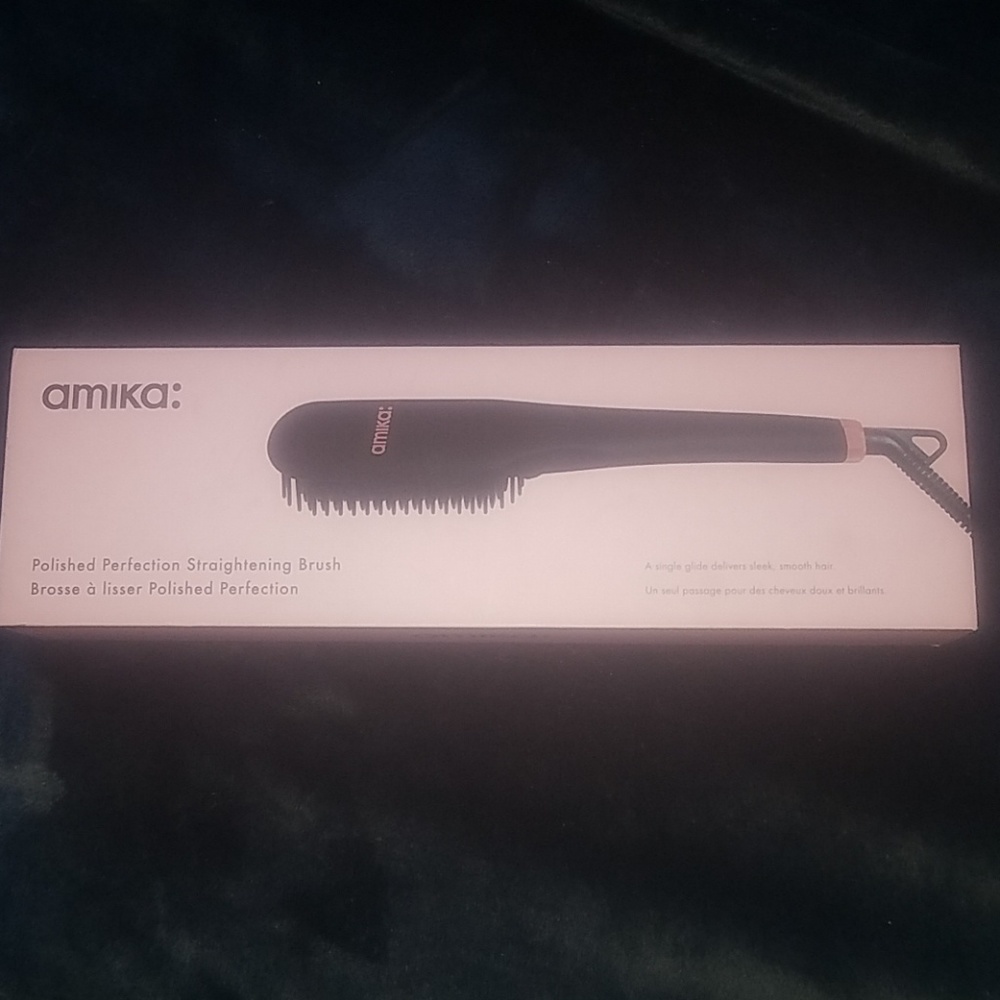 Amika Straightening Brush